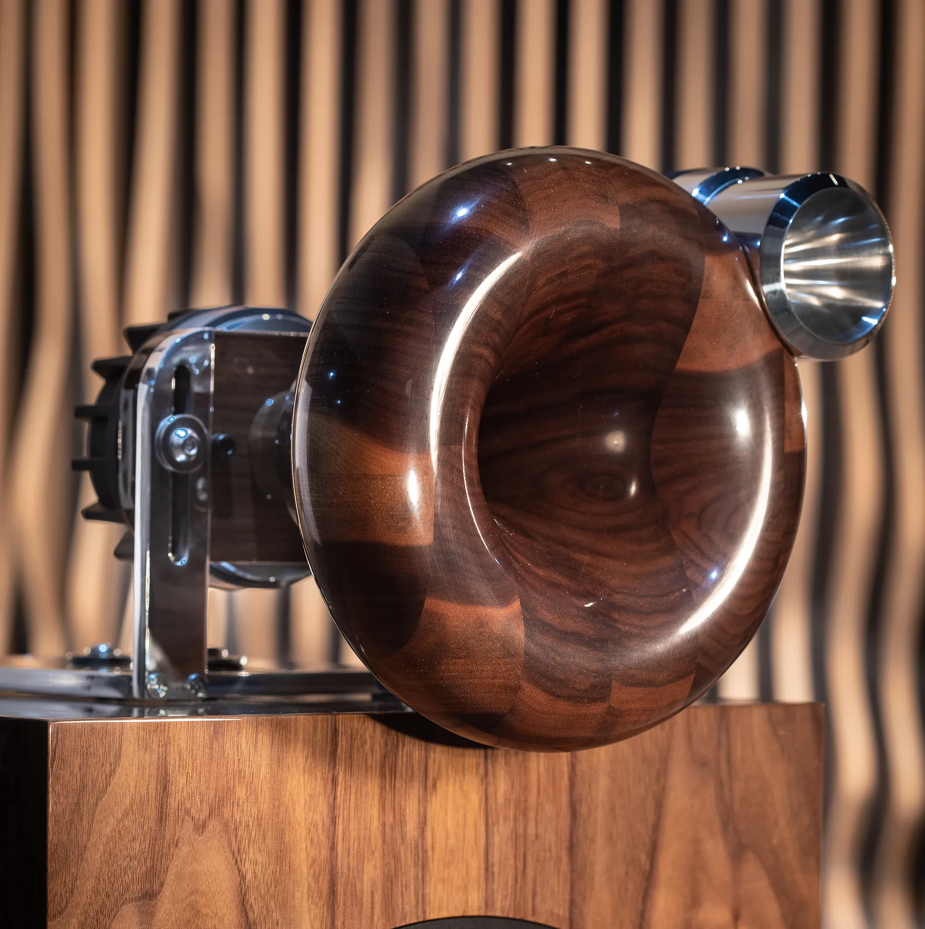 The solid-timber horn of the FakirONE loudspeaker